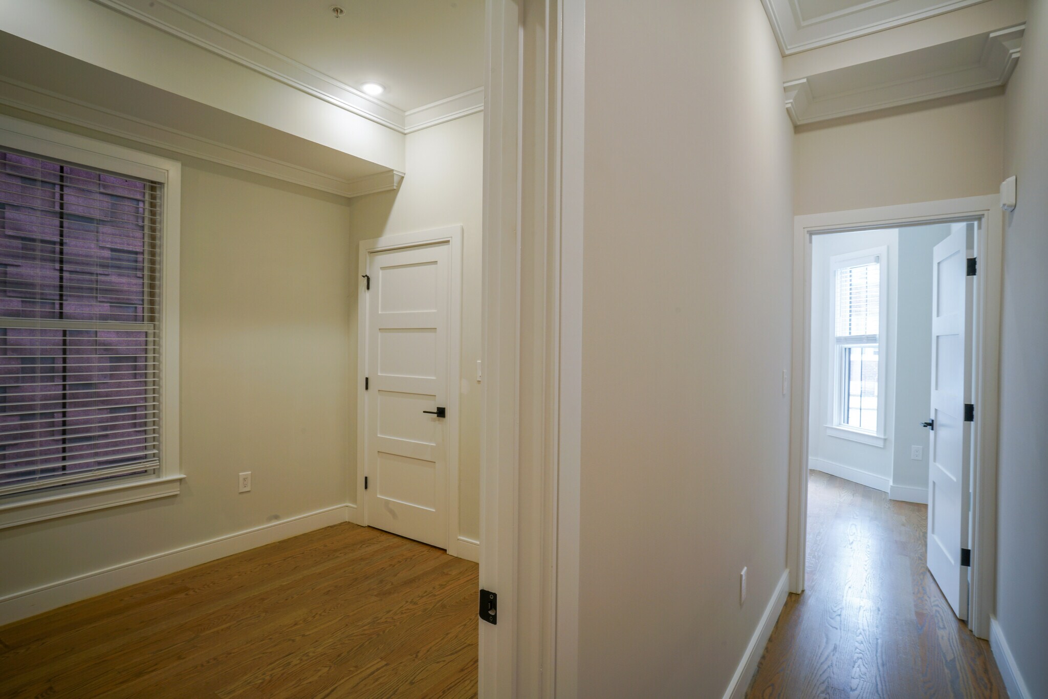 Building Photo - 464 Sumner St