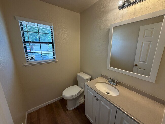 Building Photo - Large Corner Lot