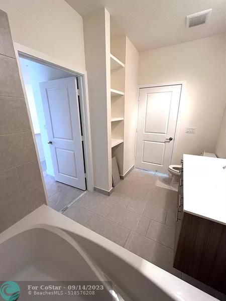 Building Photo - 8201 NW 41st St