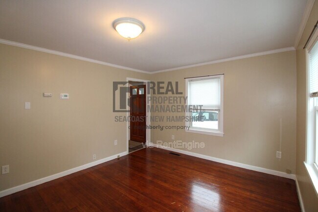 Building Photo - 4 Bicknell St