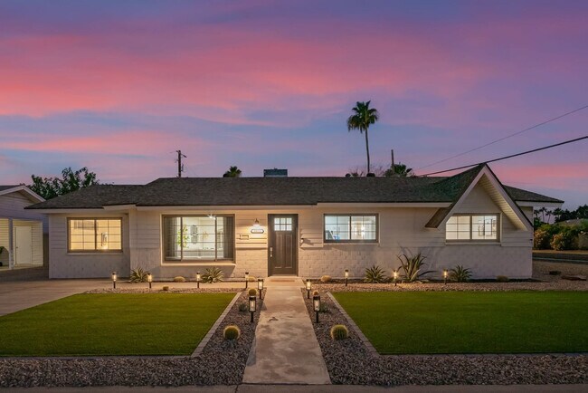 Building Photo - 8401 E Virginia Ave