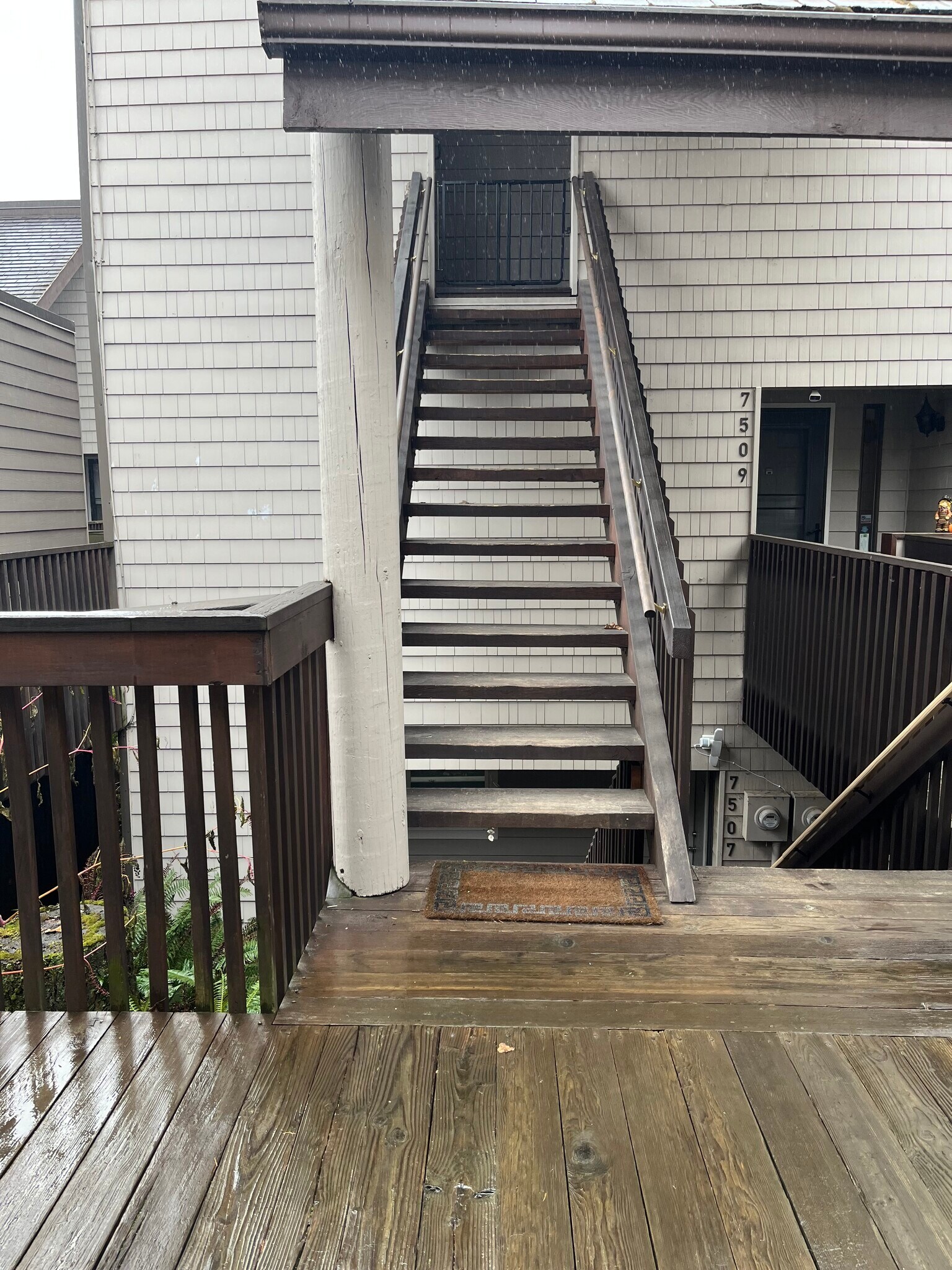 Private staircase directly in front of carport up 15 steps to the front door - 7511 N Edgewater Ave