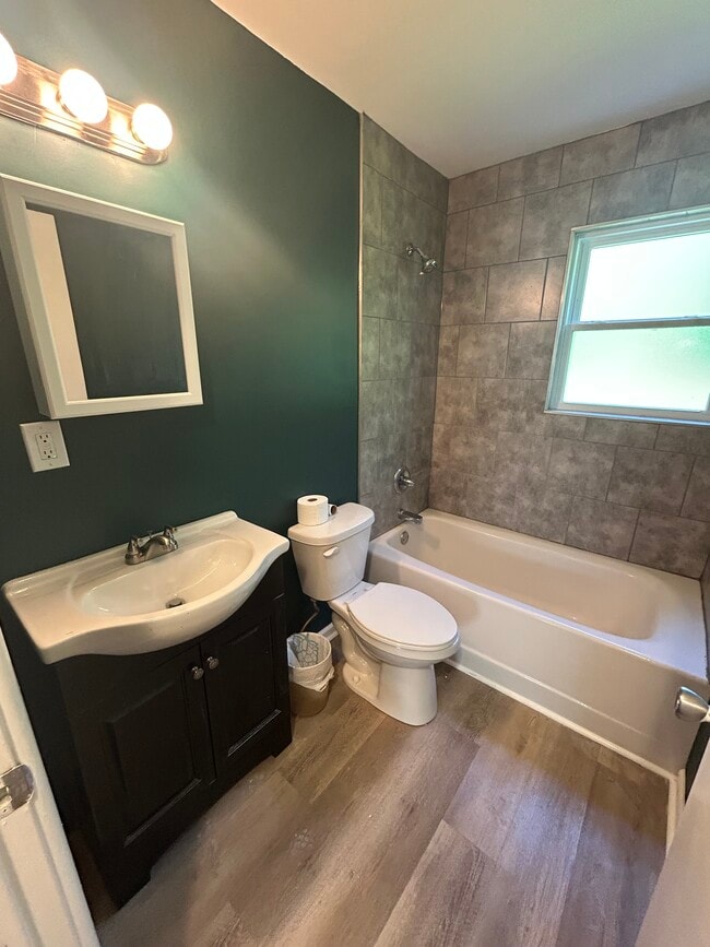 Building Photo - 9335 La Grange Rd