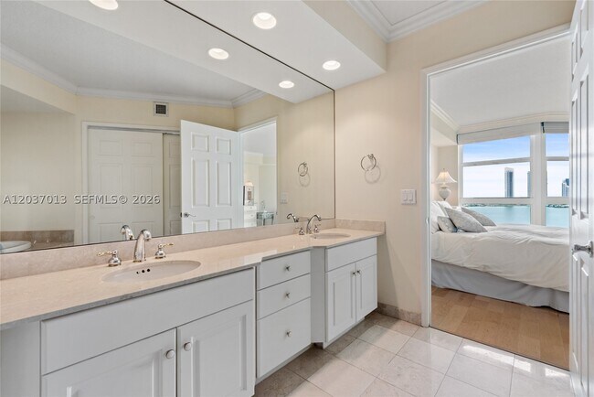 Building Photo - 3370 Hidden Bay Dr