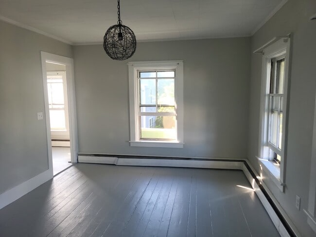 Dining Room - 19 Park Ave