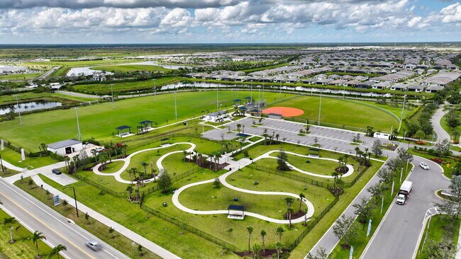 Building Photo - 12249 SW Sand Dollar Wy