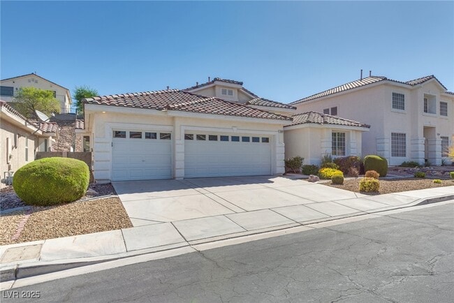 Building Photo - 1340 Rolling Sunset St