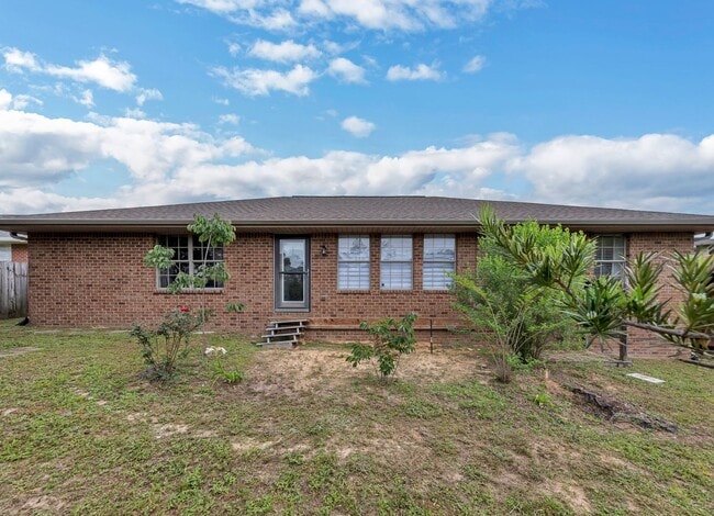 Building Photo - 131 Bronze Cir