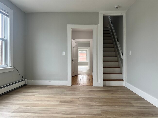 Building Photo - 159 E Central St