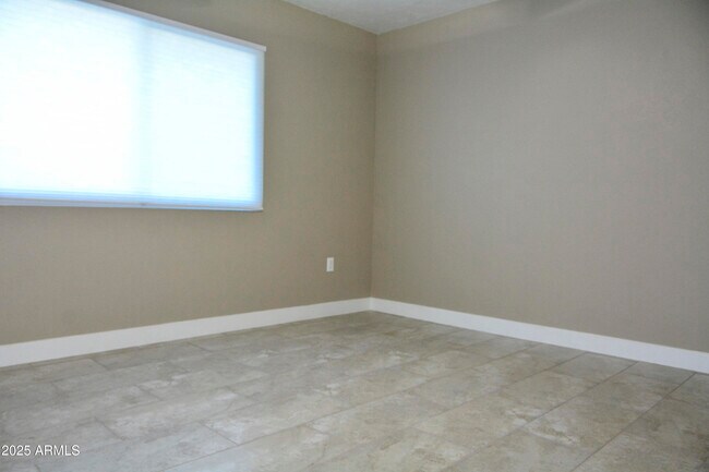 Building Photo - 14801 N Agua Fria Dr