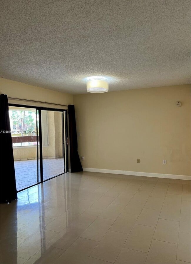 Building Photo - 8830 SW 123rd Ct