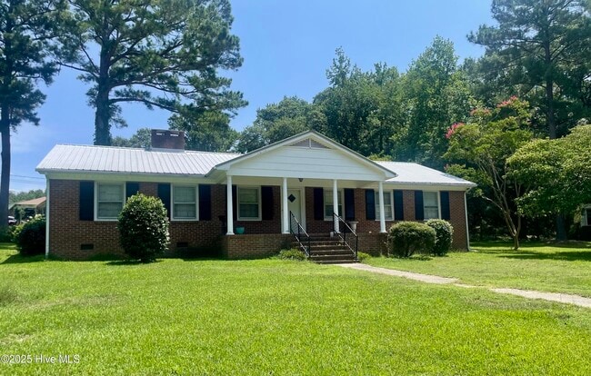 Primary Photo - 1009 Scaleybark Rd