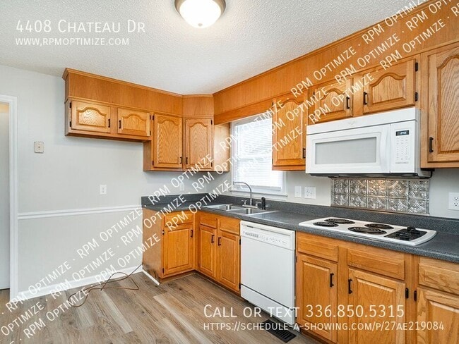 Building Photo - 4408 Chateau Dr