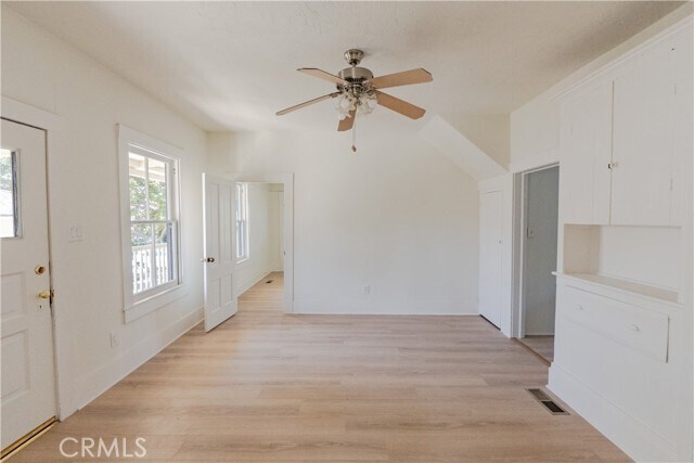 Building Photo - 210 N Encinitas Ave