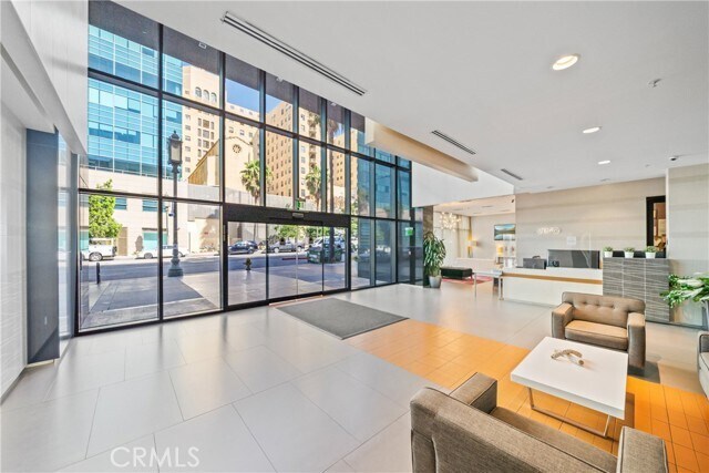 Building Photo - 1234 Wilshire Blvd