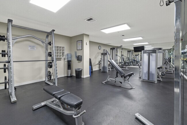 Building Photo - 4000 N Ocean Dr