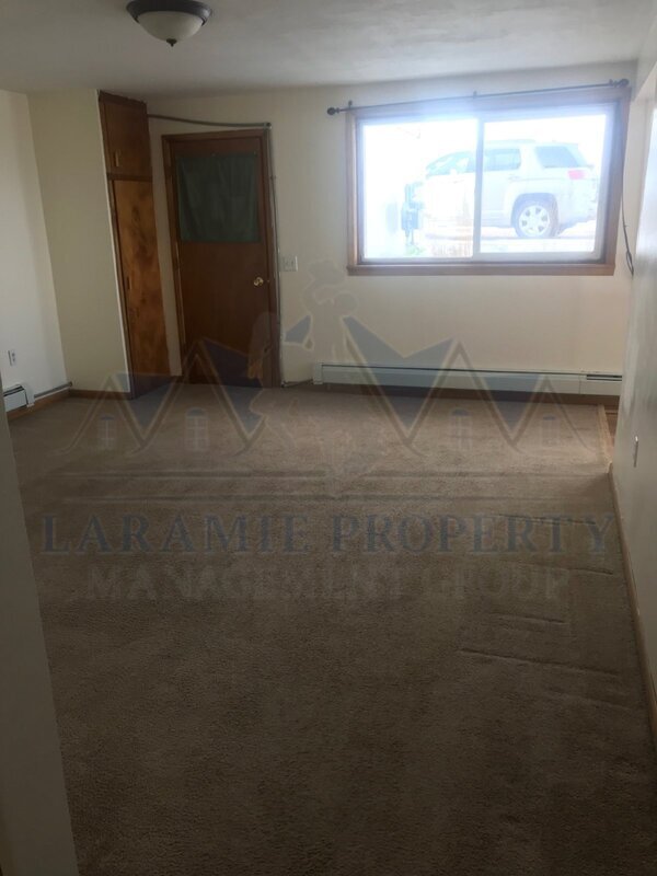Building Photo - 2525 Vista Dr