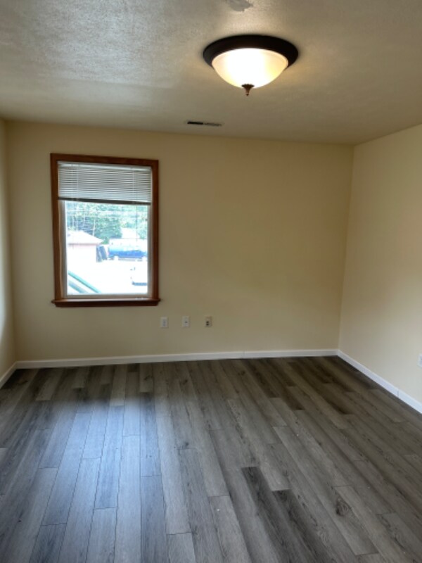 Building Photo - 409 S Pugh St