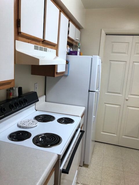 Building Photo - Kingsway Apartments
