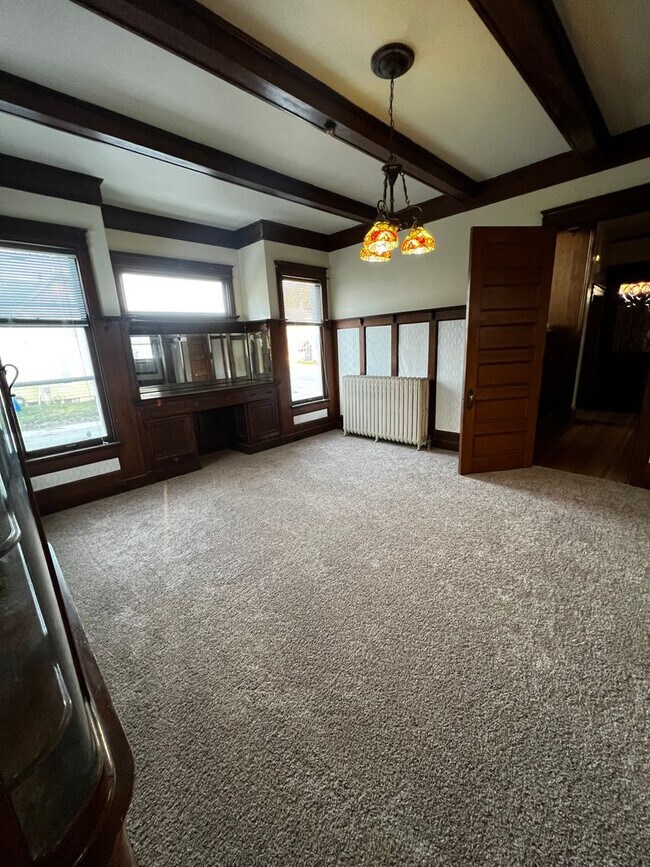 Building Photo - 2602 6th Ave