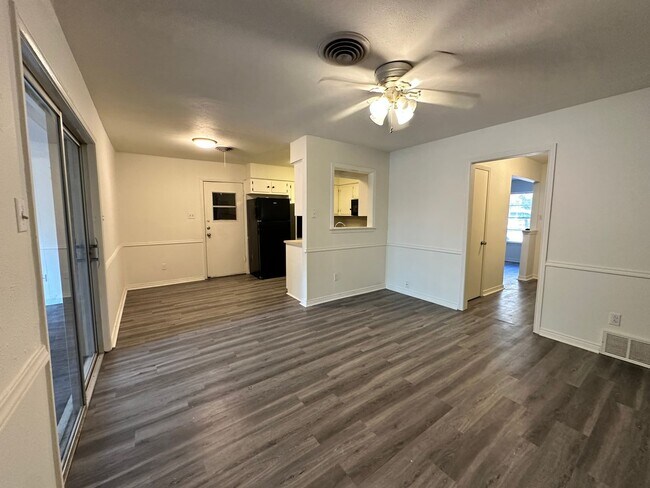 Building Photo - Conveniently located home in Greenville Texas!