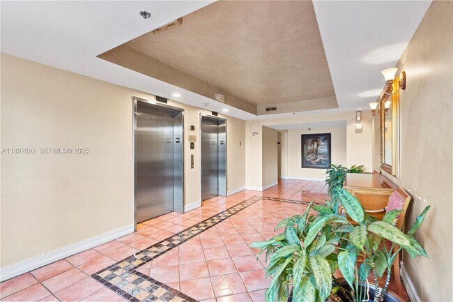 Building Photo - 19655 E Country Club Dr