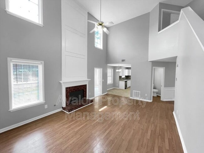 Building Photo - 1926 Leacroft Ct