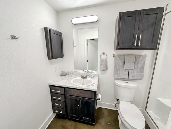 Building Photo - 701 E 2nd St N