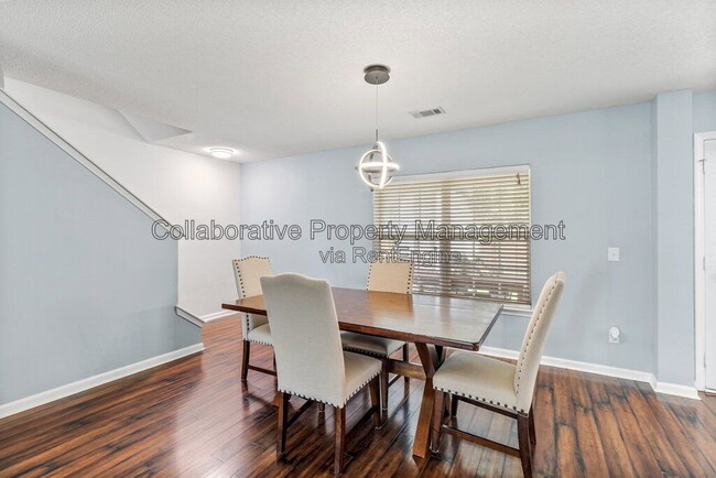 Building Photo - 215 Tigers Paw Dr