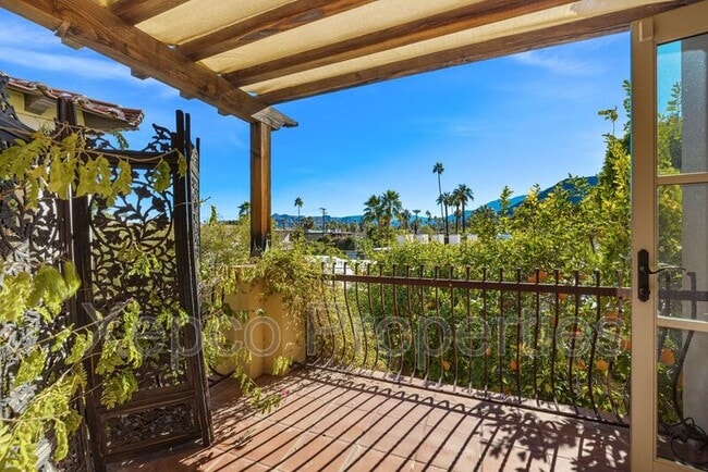 Building Photo - 175 Villaggio W