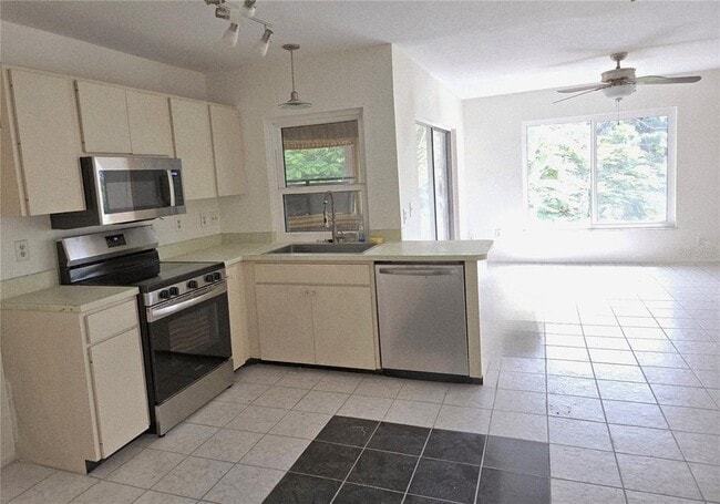 Building Photo - 1413 63rd St W