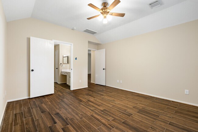 Building Photo - 26 S Vesper Bend Cir