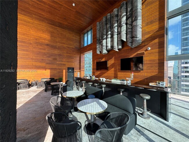 Building Photo - 1451 Brickell Ave