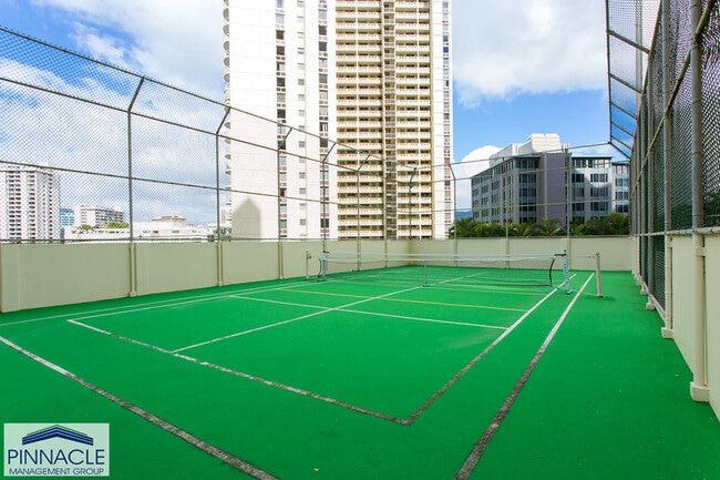 Building Photo - 469 Ena Rd