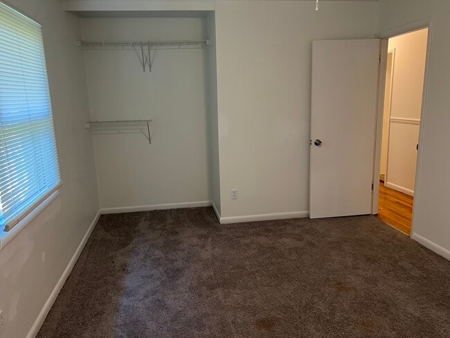 Building Photo - KRP-10th