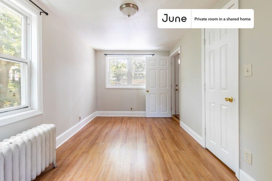Building Photo - Room in Shared 9 bed/2 bath home in Brighton