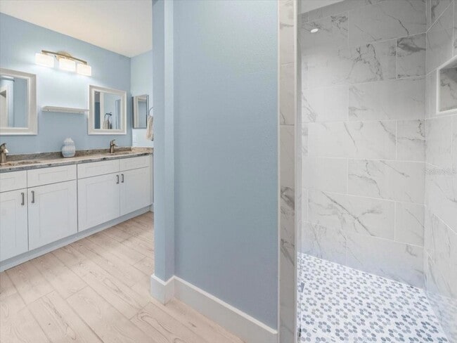 Building Photo - 11815 W Waterway Dr