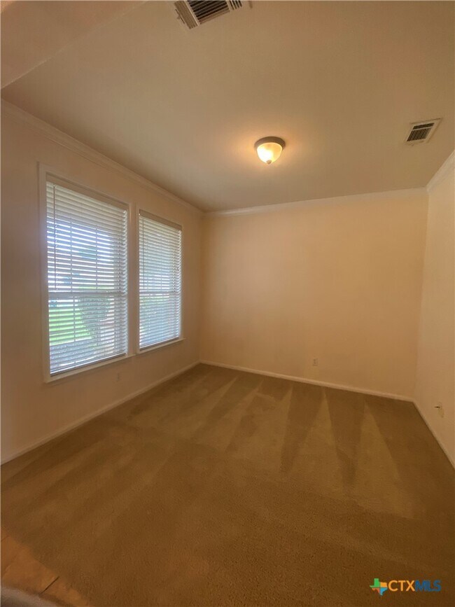 Building Photo - 6111 Graphite Dr