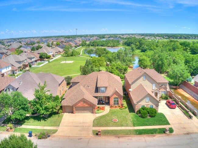 Building Photo - Large 4-Bedroom Home in Edmond Schools