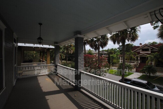 Building Photo - 1525 Osceola St