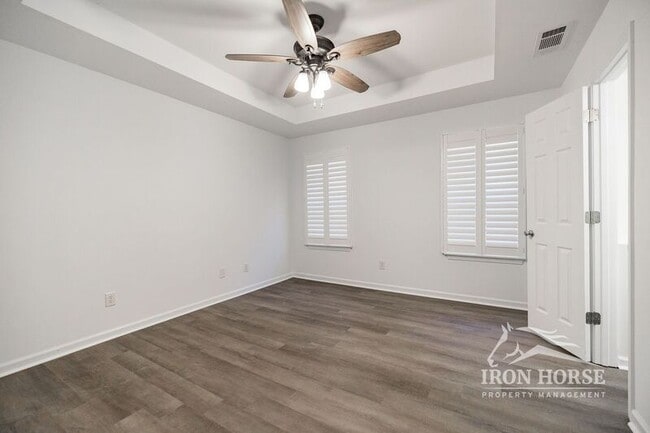 Building Photo - 1030 Hunter Trail