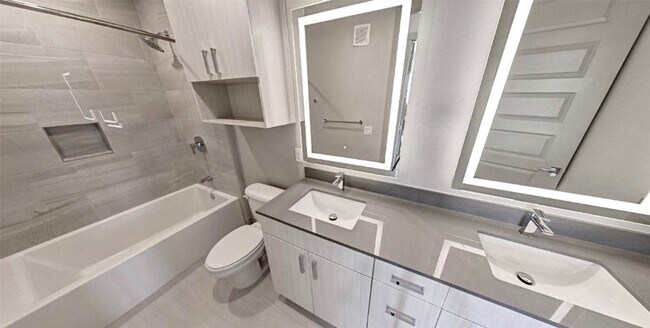 Building Photo - 401 W 25th St