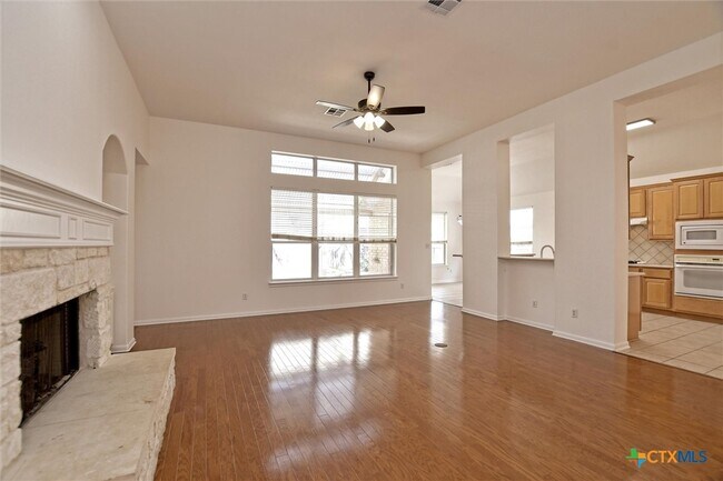 Building Photo - 2632 Henley Dr