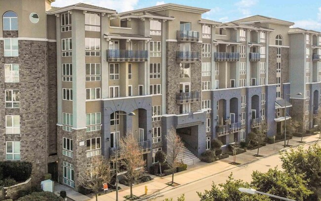 Building Photo - 5501 DeMarcus Blvd