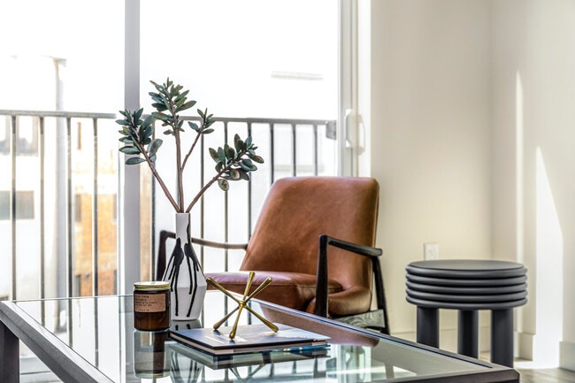 Building Photo - 1805 S Bannock St