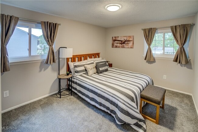 Building Photo - 38109 Poplar Dr
