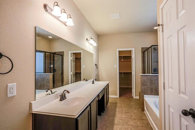 Building Photo - 2507 Grey Reef Dr