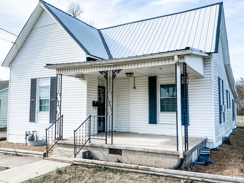 Building Photo - 908 S 7th St