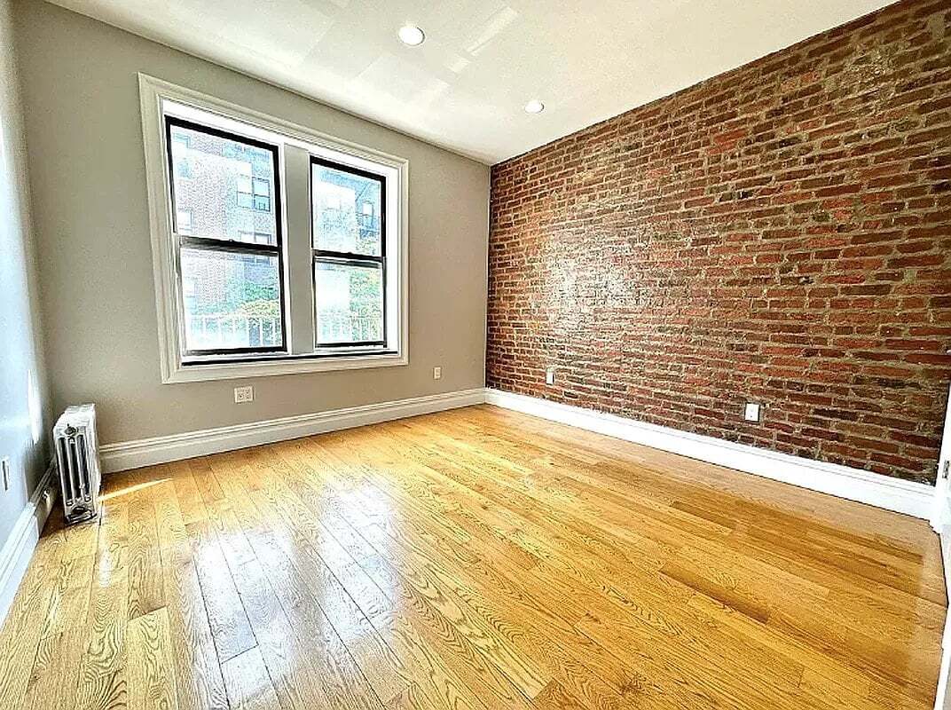 Building Photo - 329 Lincoln Pl
