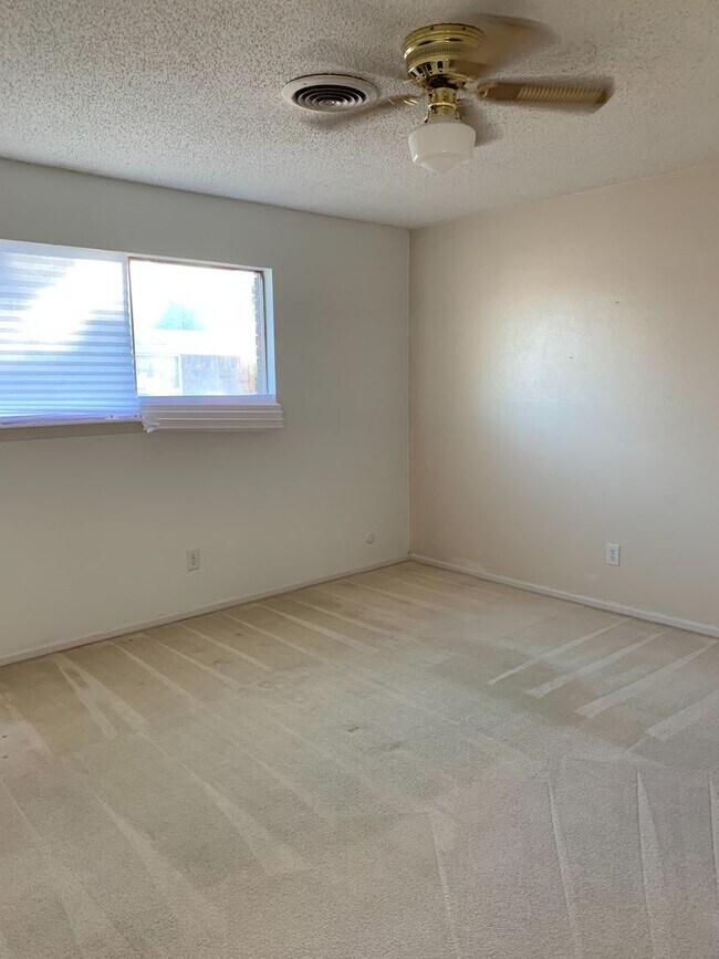 Building Photo - 1640 Courtland Cir